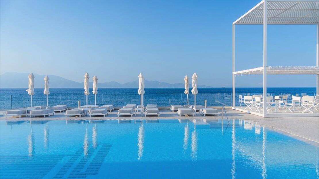 Dimitra Beach Hotel & Suites